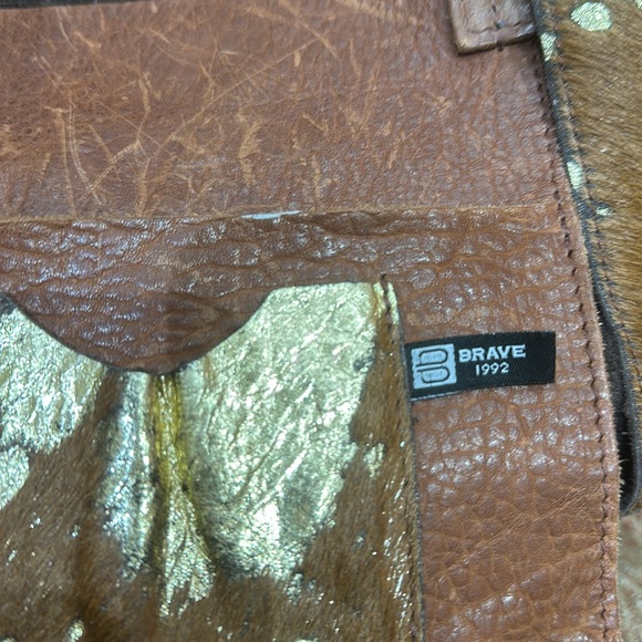 Brave 1992 brown, cream and gold cow hide bag. Like new. Perfect bag - Picture 5 of 8